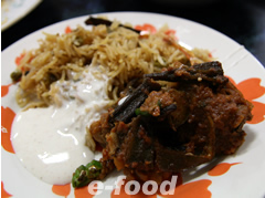 カレーとパラウ