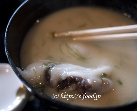 水尾醸造所さんのあんもち雑煮735円は、10-16時までで、事前予約が必要。１杯からでも用意してくださいます。